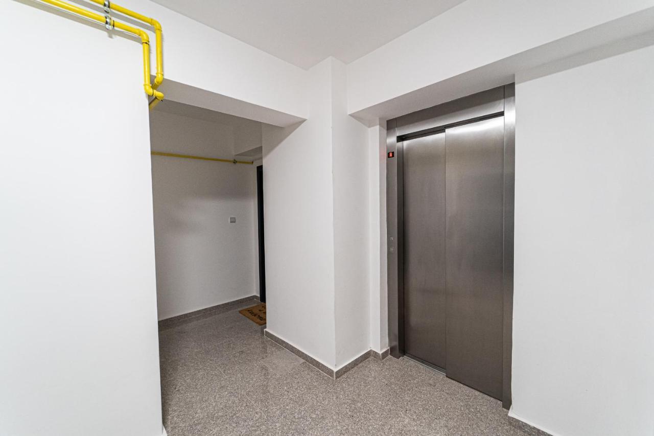 Apartament Delux Bacau Ngoại thất bức ảnh